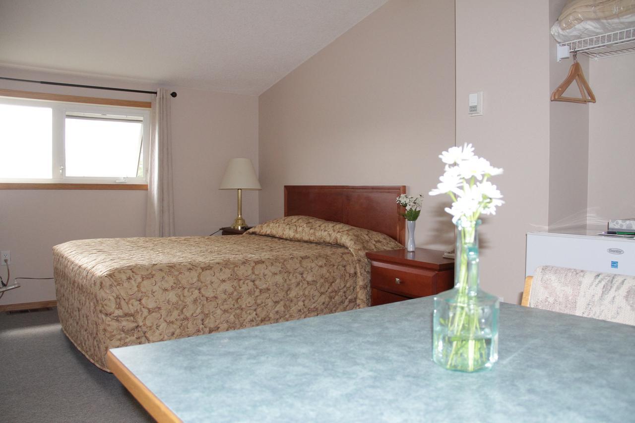 Garden Court Motel Manning Exterior foto