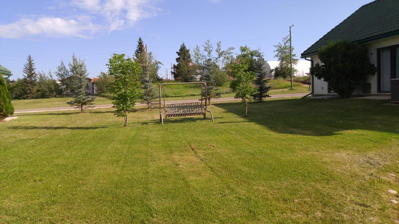 Garden Court Motel Manning Exterior foto